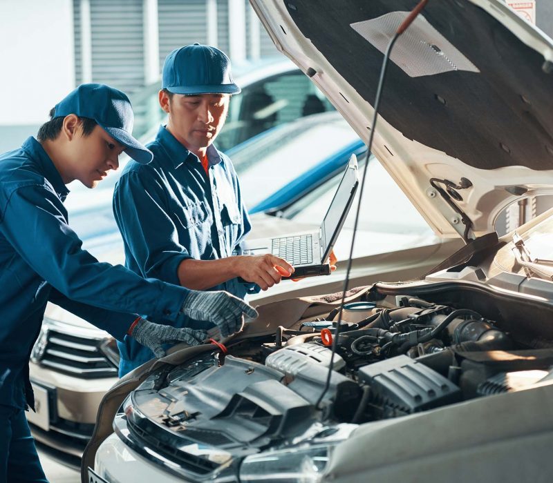 repairing-car-small-ot4y3sw9slsbpp8k5ki4e3yq2tlexr83zjfwz70sig